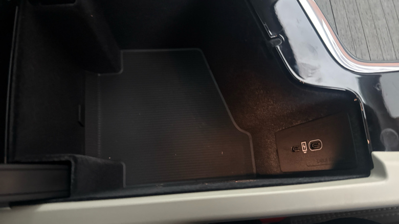 Volvo XC60 2.0 B5P Ultimate Dark 5dr AWD Geartronic Petrol Estate